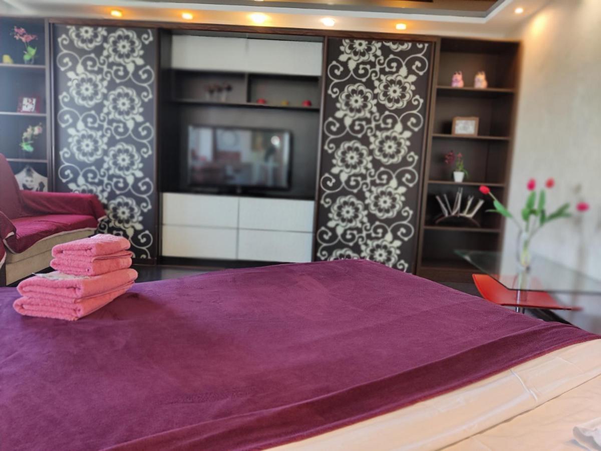 Real Home Apartmens - Podil Promenade Kiev Buitenkant foto